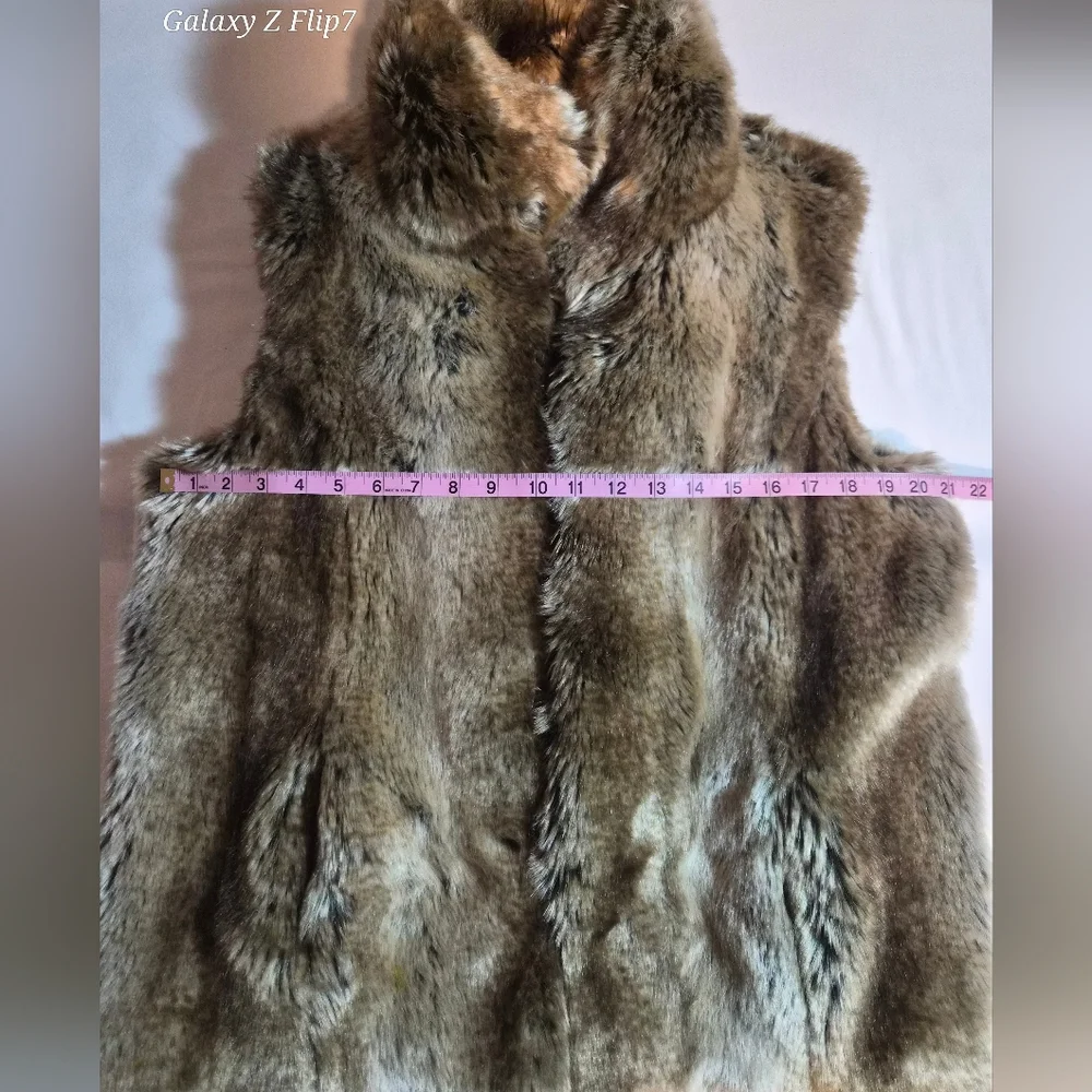 ​Neiman Marcus x Imposter Faux Fur Vest | Brown Tan Animal Friendly | Size L - Picture 5 of 8